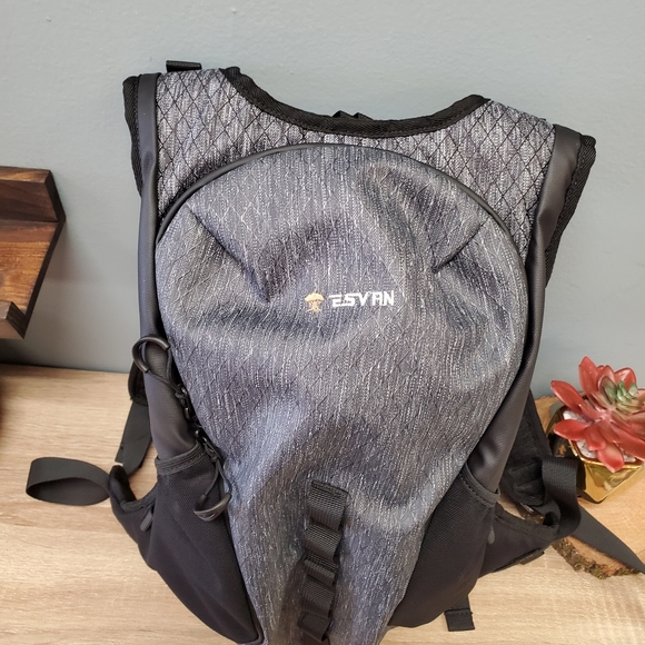 Esvan backpack - Picture 2 of 4